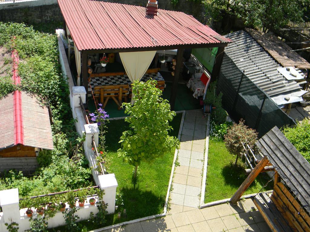 Pensiunea Eden Băile Olăneşti Екстериор снимка