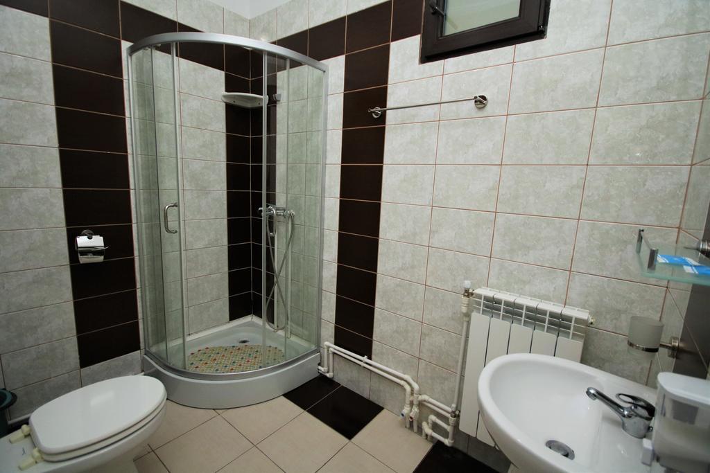 Pensiunea Eden Băile Olăneşti Екстериор снимка
