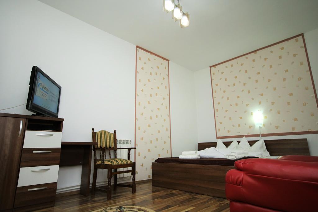 Pensiunea Eden Băile Olăneşti Екстериор снимка