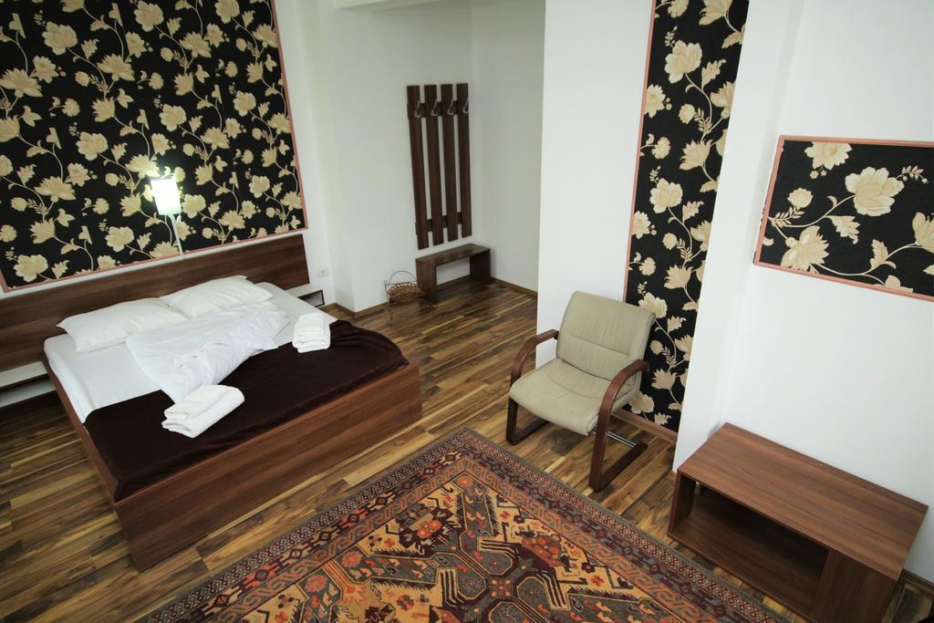 Pensiunea Eden Băile Olăneşti Екстериор снимка