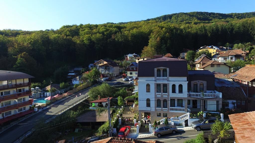 Pensiunea Eden Băile Olăneşti Екстериор снимка